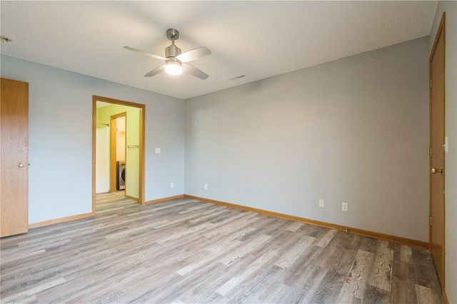 250 Cimarron Drive 124, Hiawatha, IA 52233