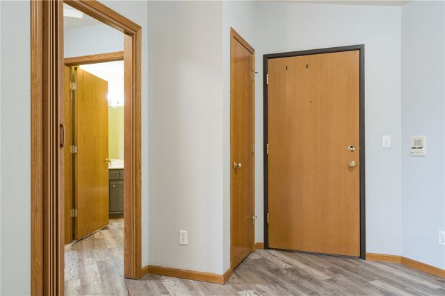 250 Cimarron Drive 124, Hiawatha, IA 52233