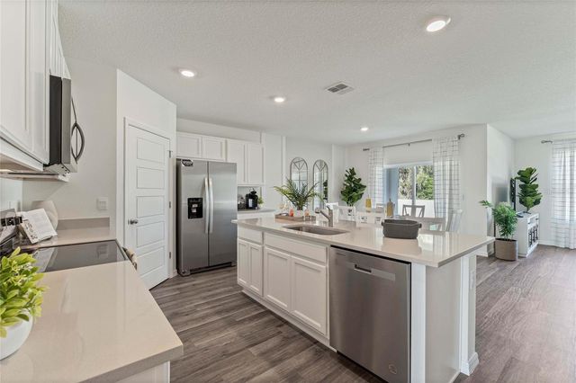 8595 CAPE FOX COVE, Lakeland, FL 33810