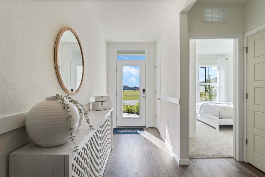 Image 2 of property listing at 8595 CAPE FOX COVE, Lakeland, FL 33810