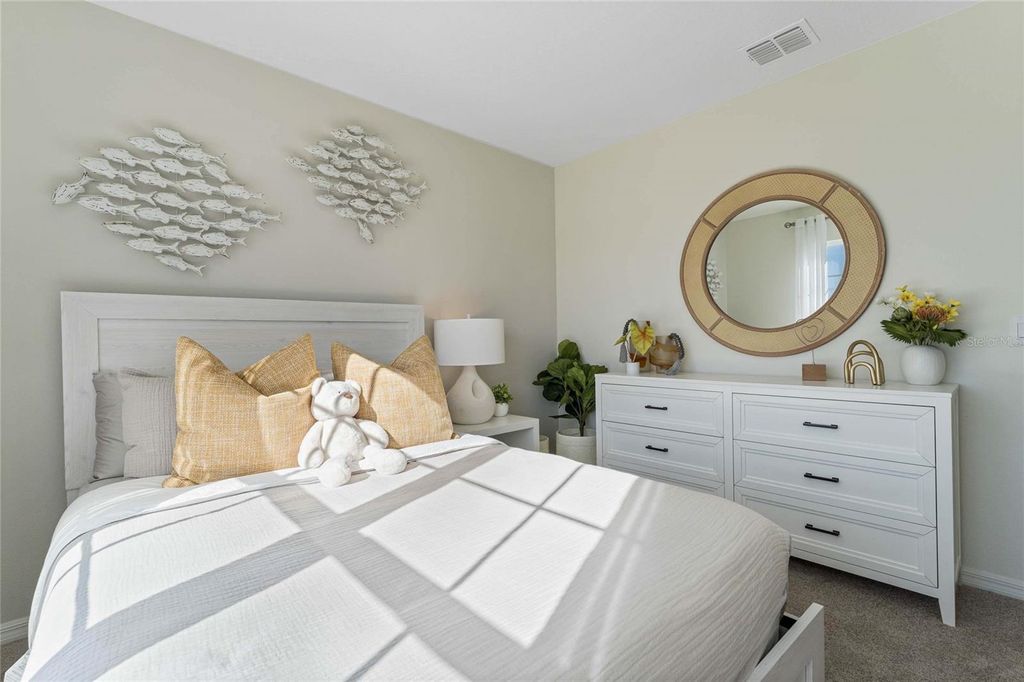 Image 24 of property listing at 8595 CAPE FOX COVE, Lakeland, FL 33810