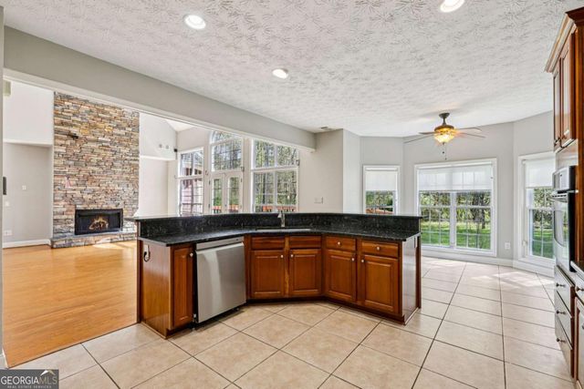 140 Lang Drive, Fayetteville, GA 30214