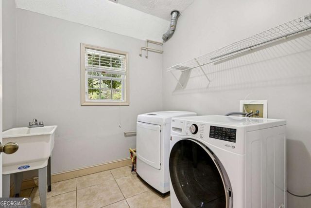 140 Lang Drive, Fayetteville, GA 30214