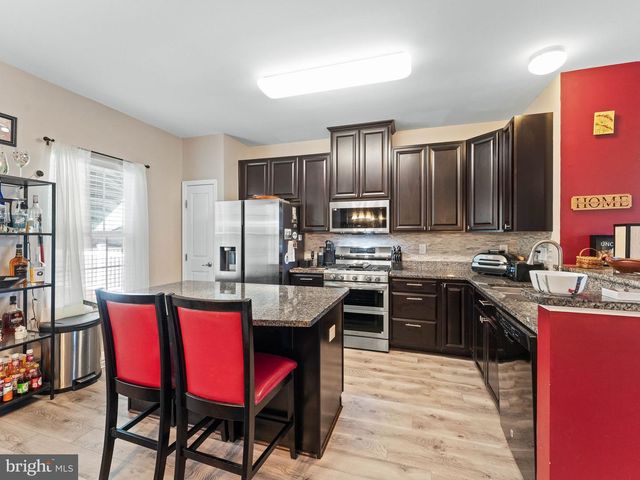21 TAILOR LN, Sicklerville, NJ 08081