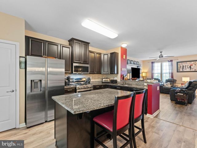 21 TAILOR LN, Sicklerville, NJ 08081