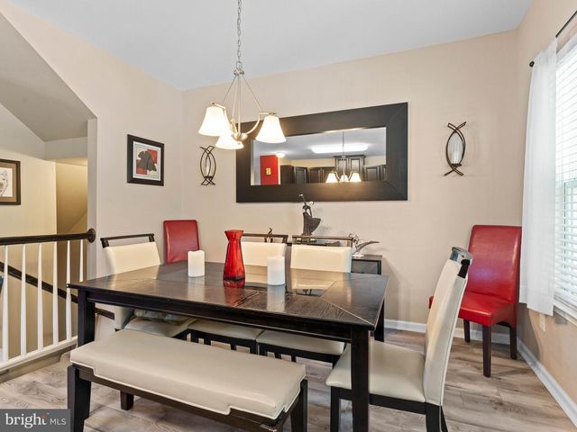 21 TAILOR LN, Sicklerville, NJ 08081