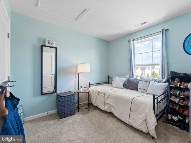 21 TAILOR LN, Sicklerville, NJ 08081