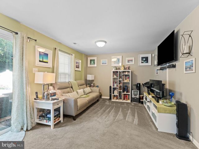 21 TAILOR LN, Sicklerville, NJ 08081