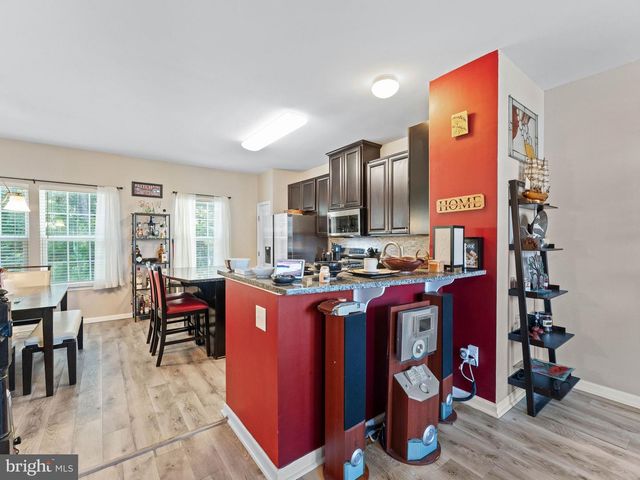 21 TAILOR LN, Sicklerville, NJ 08081