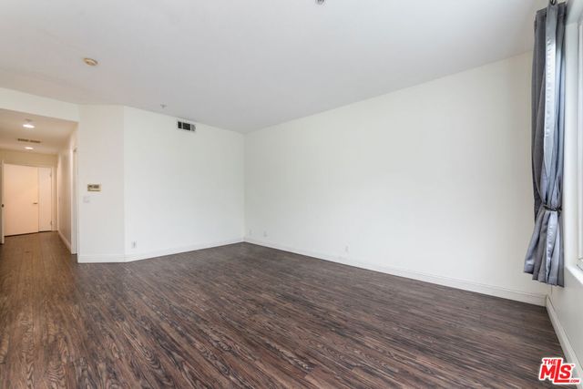 117 N Gale Drive 306, Beverly Hills, CA 90211