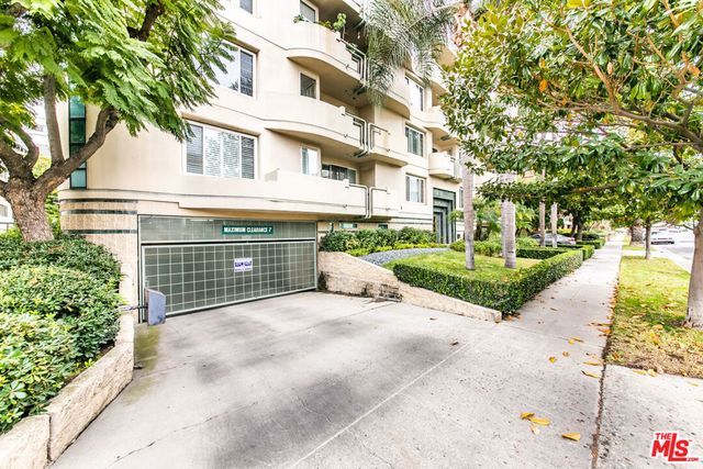 117 N Gale Drive 306, Beverly Hills, CA 90211