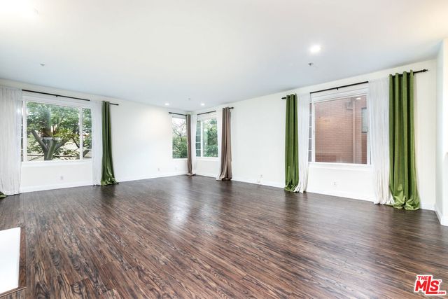 117 N Gale Drive 306, Beverly Hills, CA 90211