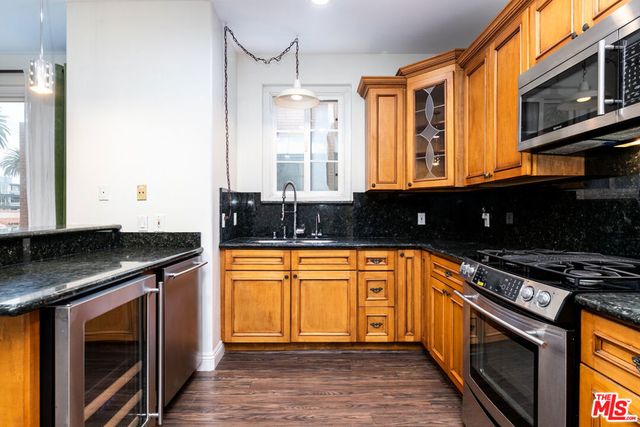 117 N Gale Drive 306, Beverly Hills, CA 90211