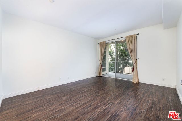 117 N Gale Drive 306, Beverly Hills, CA 90211