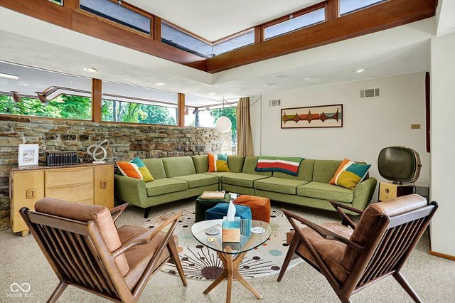 944 Fry Road, Greenwood, IN 46142