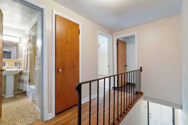 414 Sylvania Dr, Ross Twp, PA 15229