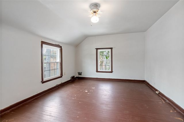 414 Sylvania Dr, Ross Twp, PA 15229