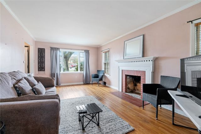 414 Sylvania Dr, Ross Twp, PA 15229