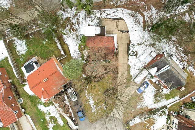 414 Sylvania Dr, Ross Twp, PA 15229