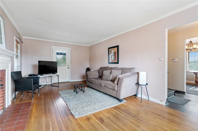 414 Sylvania Dr, Ross Twp, PA 15229