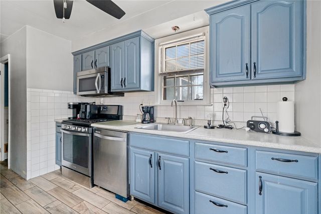 414 Sylvania Dr, Ross Twp, PA 15229