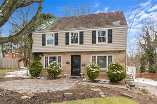 414 Sylvania Dr, Ross Twp, PA 15229