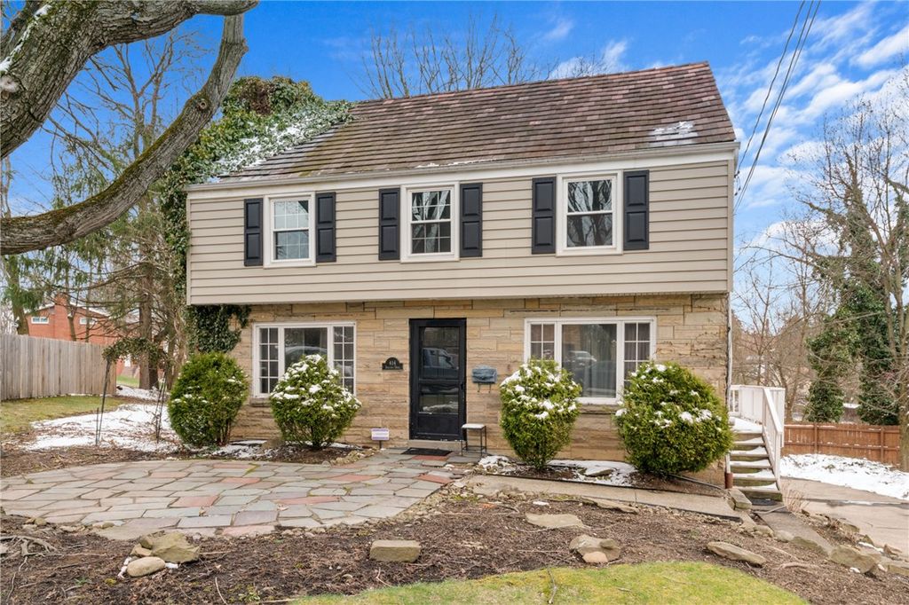 414 Sylvania Dr, Ross Twp, PA 15229