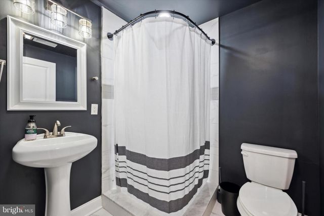 2137 N DARIEN ST, Philadelphia, PA 19122