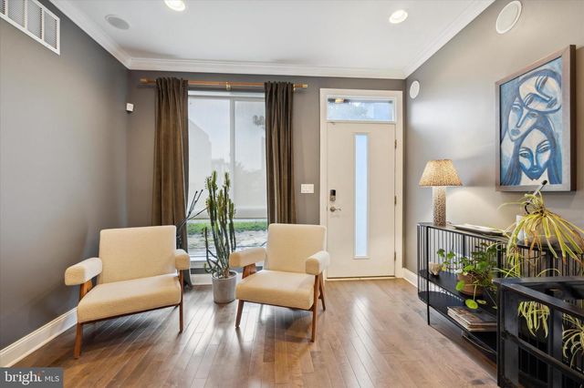 2137 N DARIEN ST, Philadelphia, PA 19122