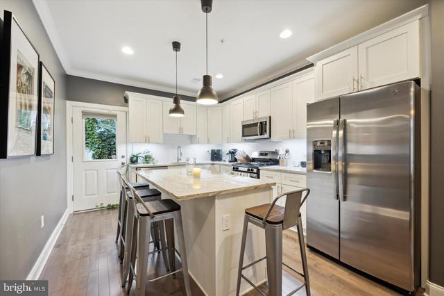 2137 N DARIEN ST, Philadelphia, PA 19122