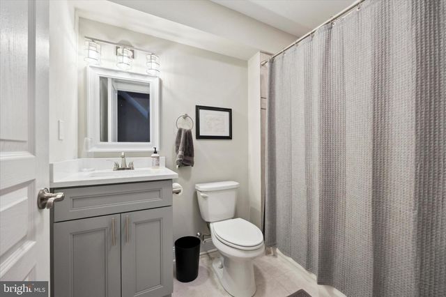 2137 N DARIEN ST, Philadelphia, PA 19122