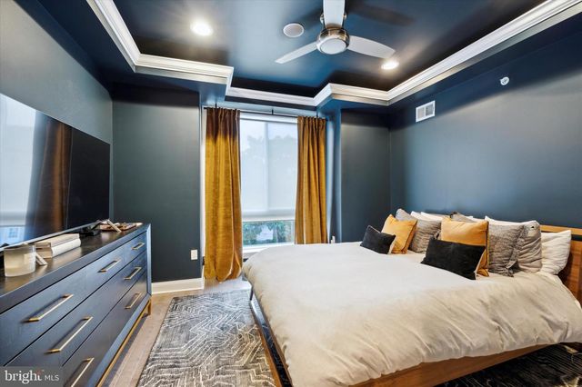 2137 N DARIEN ST, Philadelphia, PA 19122