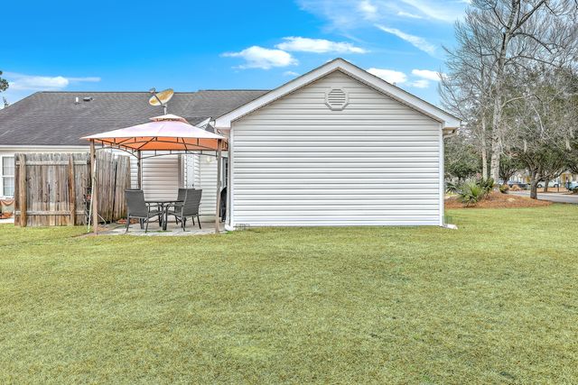 5201 Pomfret Street, North Charleston, SC 29418