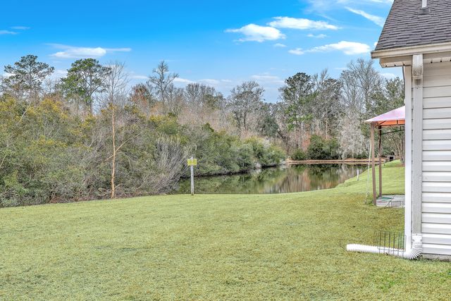 5201 Pomfret Street, North Charleston, SC 29418