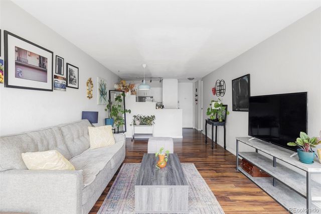 1050 N Corona Street 112, Denver, CO 80218