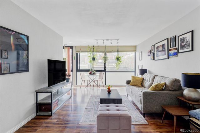 1050 N Corona Street 112, Denver, CO 80218