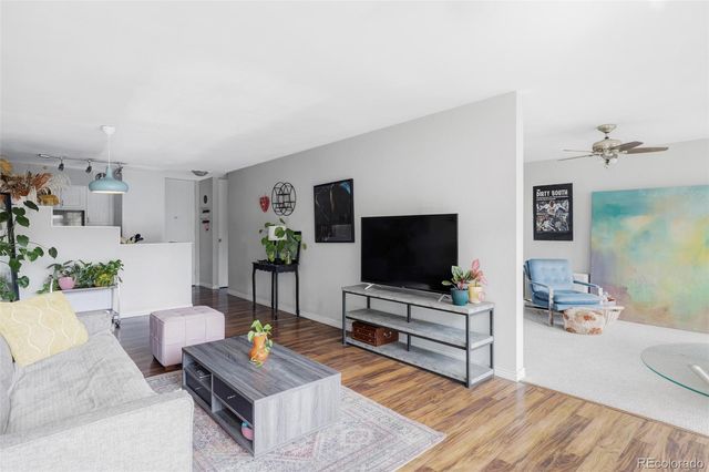 1050 N Corona Street 112, Denver, CO 80218