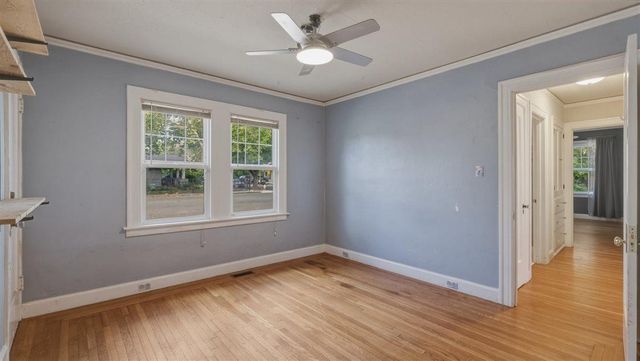 1040 W Poplar St, Stockton, CA 95203