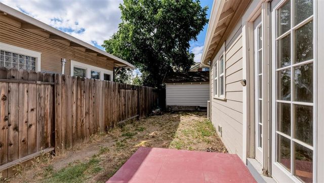 1040 W Poplar St, Stockton, CA 95203