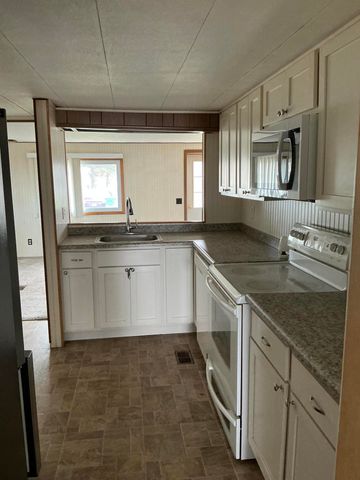 120 Marina Street, Houghton Lake, MI 48629