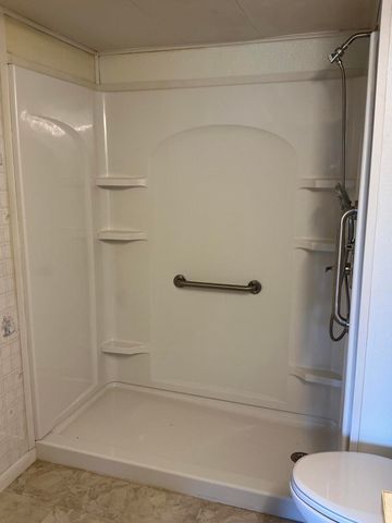 120 Marina Street, Houghton Lake, MI 48629