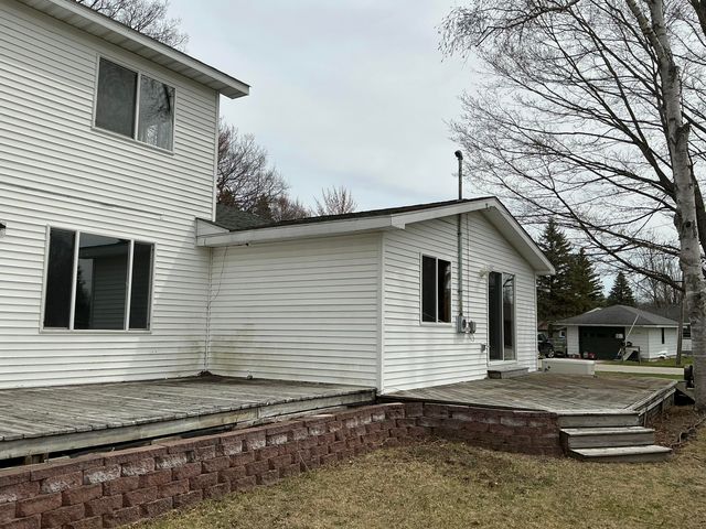 120 Marina Street, Houghton Lake, MI 48629