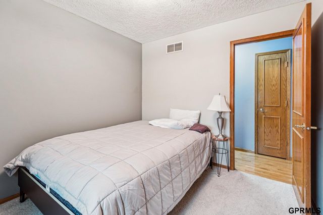 4636 N 126Th Avenue, Omaha, NE 68164