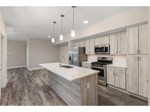 290 S Cherrywood Dr 101, Lafayette, CO 80026