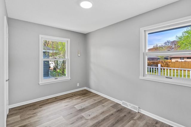 8300 16th Avenue S, Bloomington, MN 55425