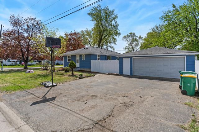 8300 16th Avenue S, Bloomington, MN 55425