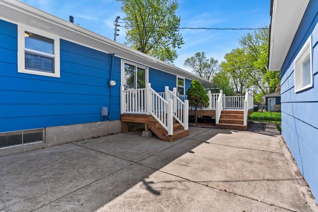 8300 16th Avenue S, Bloomington, MN 55425