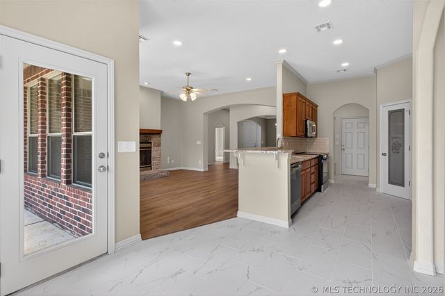 4526 E 141st Place S, Bixby, OK 74008