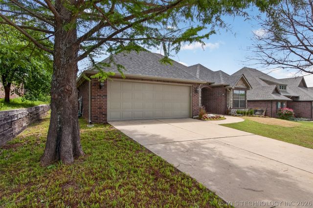 4526 E 141st Place S, Bixby, OK 74008