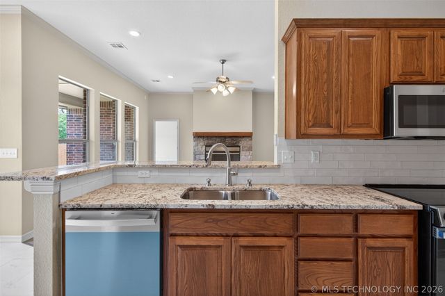 4526 E 141st Place S, Bixby, OK 74008